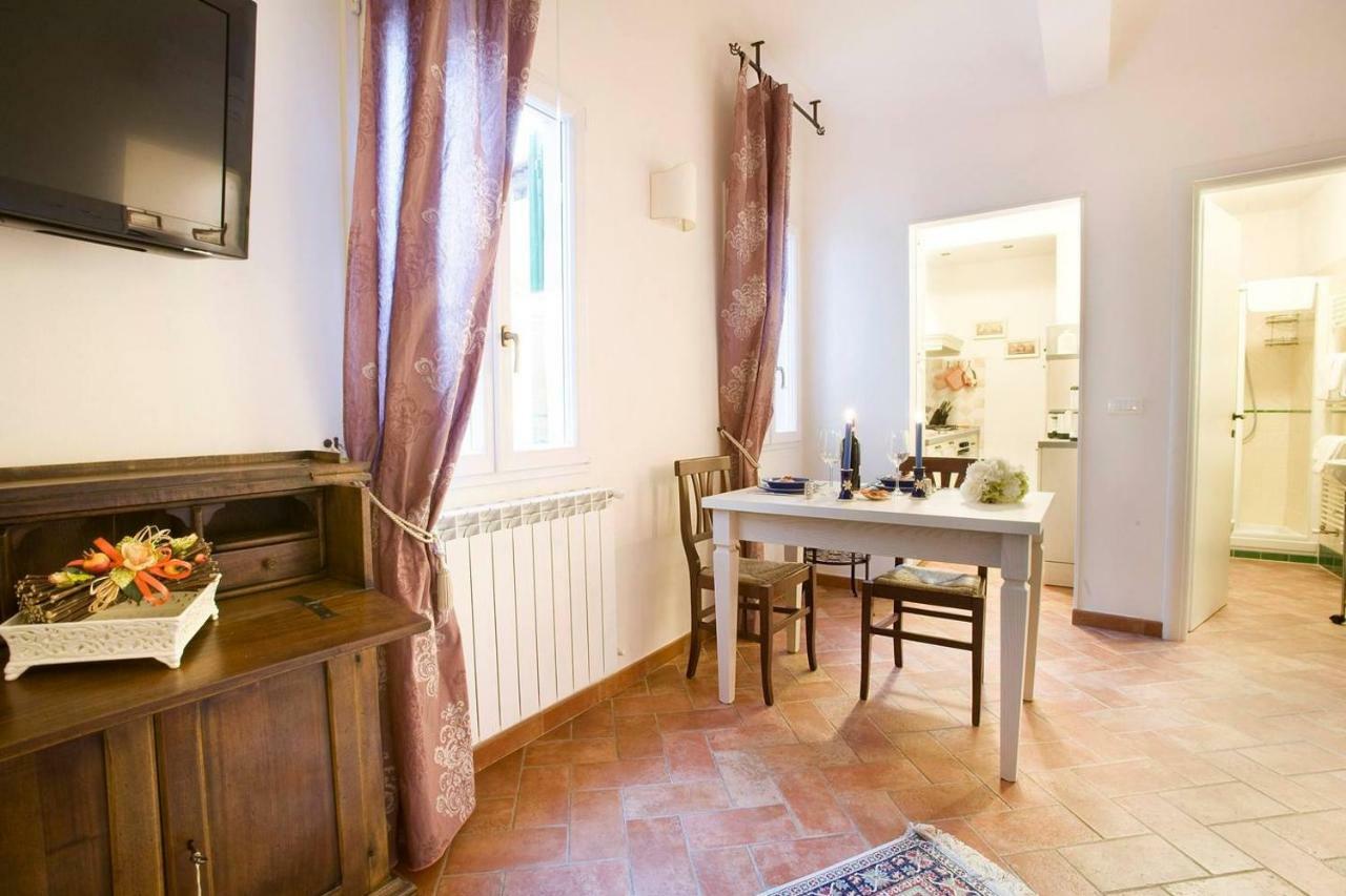 Ellen'S Cozy Apartment Firenze Eksteriør billede